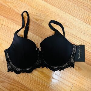 NWT Frederick's of Hollywood Black Bra - Includes Full/Partial Shipping